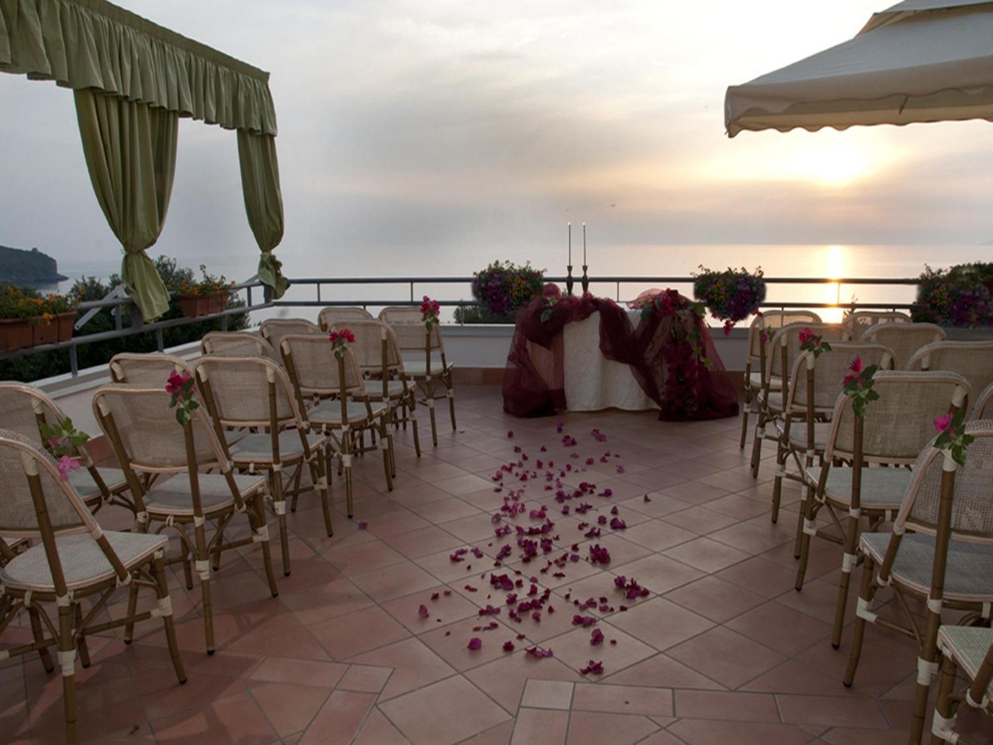 Hotel Baia Палинуро Экстерьер фото