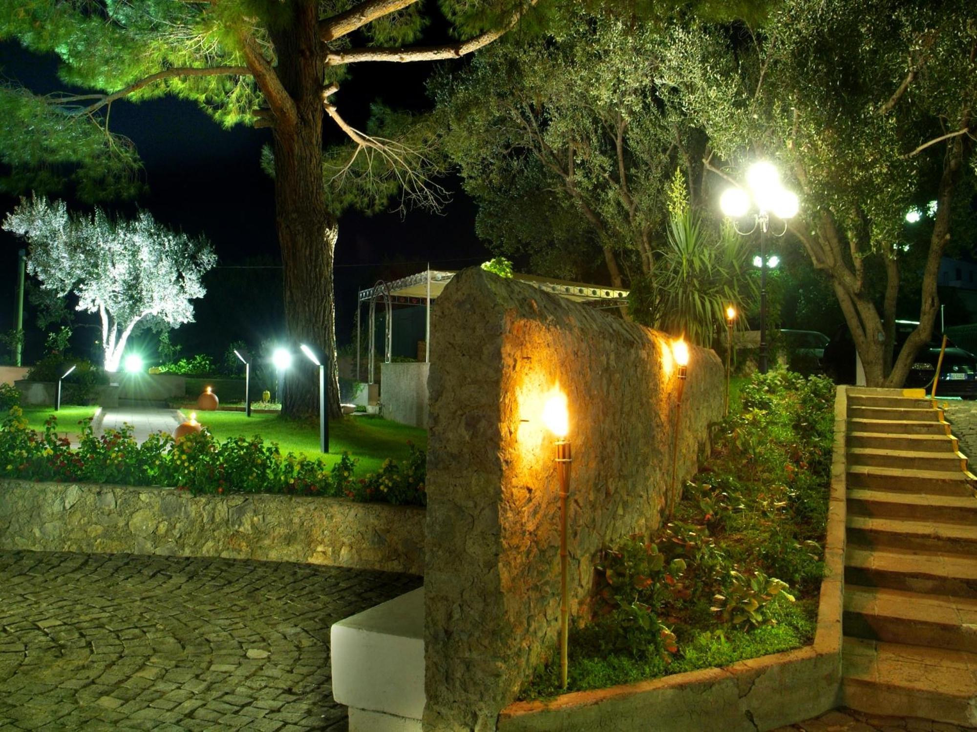 Hotel Baia Палинуро Экстерьер фото