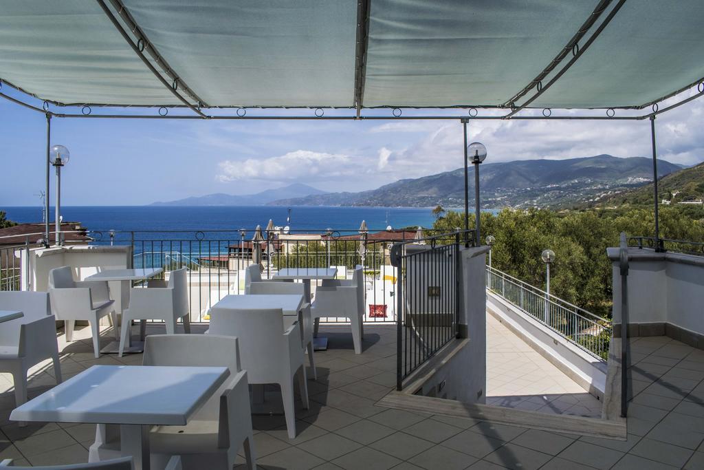 Hotel Baia Палинуро Экстерьер фото