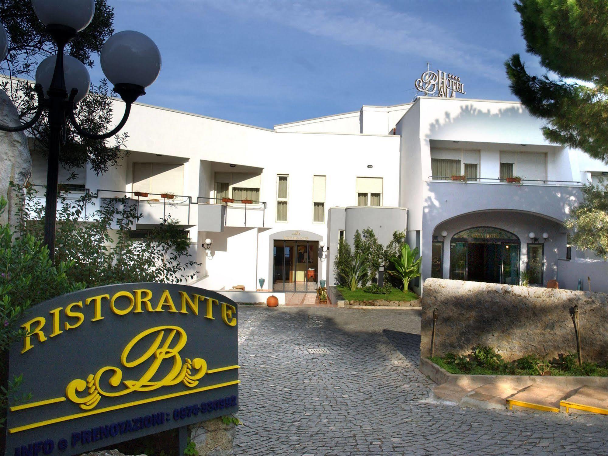 Hotel Baia Палинуро Экстерьер фото