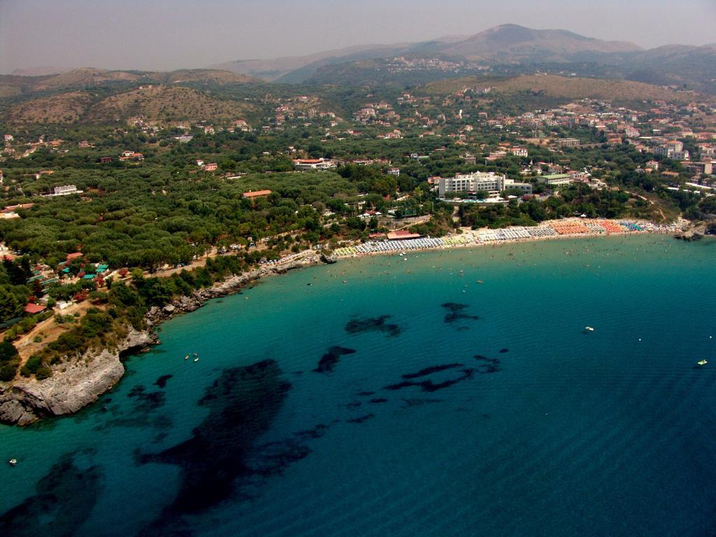 Hotel Baia Палинуро Экстерьер фото